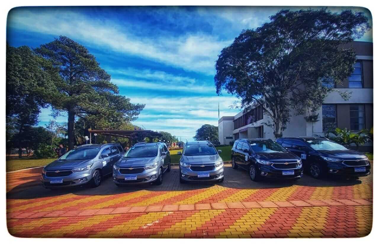 COMPRA DE 5 MINI VANS
